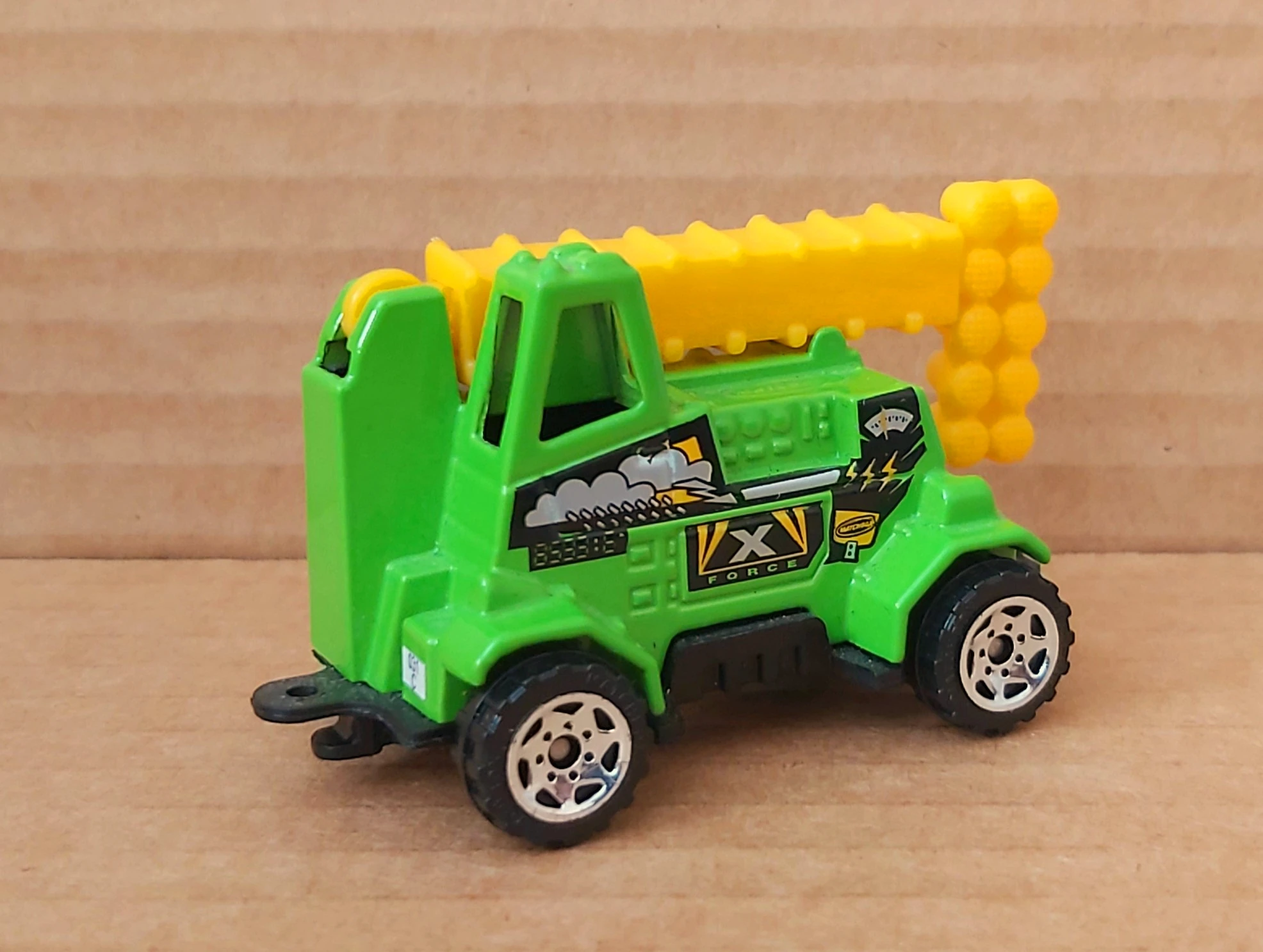 Mobile Light Truck / MBX Mobile Light Truck (2023) (Bright Green, X Force)