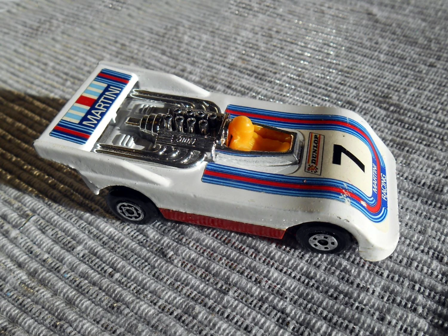 Hi-Tailer (White, MARTINI 7, blue and red stripe sticker)