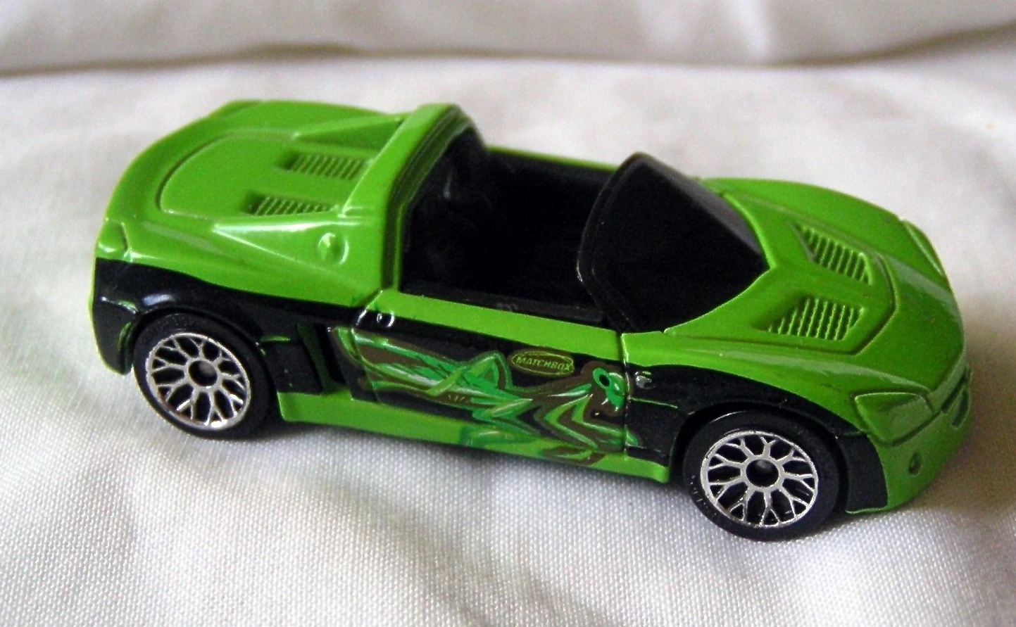 Opel Speedster (Lime Green, Praying mantis tampo)