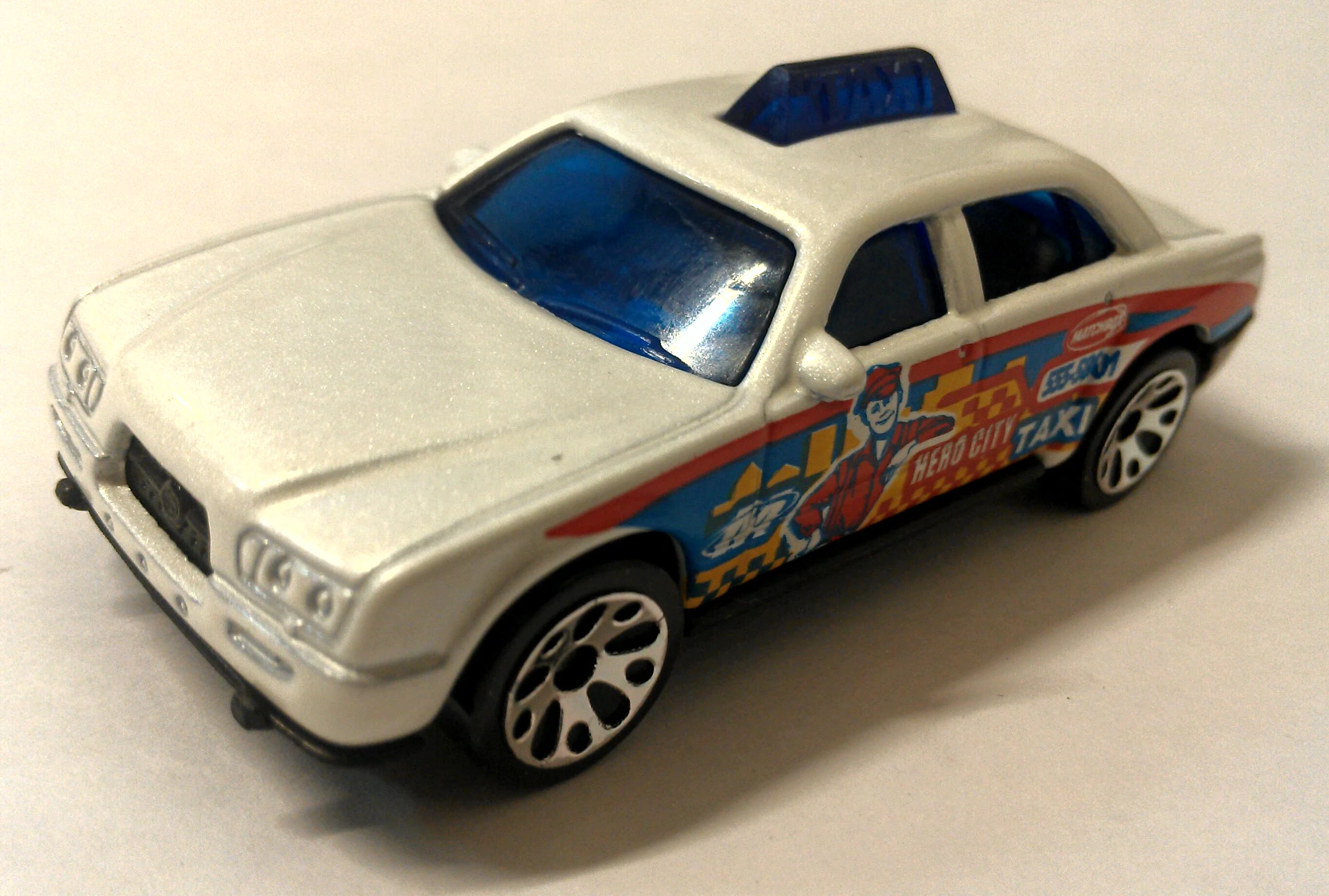 Taxi Cab (Pearl White, Hero City, Taxi, 555-5801)