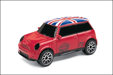 2003 Mini Cooper S (Red, Headlights, grille, Union Jack on roof)