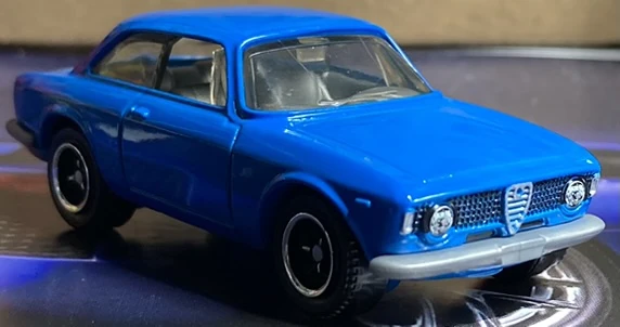 1965 Alfa Romeo Giulia Sprint GTA (Bright Blue, Detailed trim front & rear)