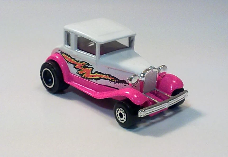 Model A Ford (White & Pink, Color zigzag design)