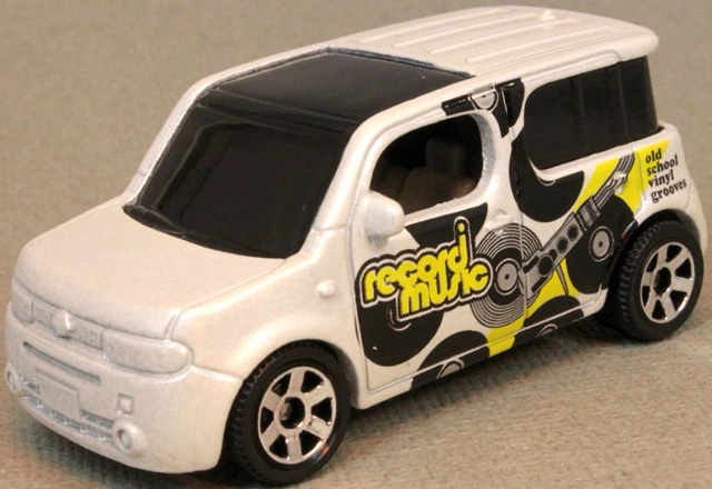 Nissan Cube (Metalflake White, "record music" and "old school vinyl gro…)