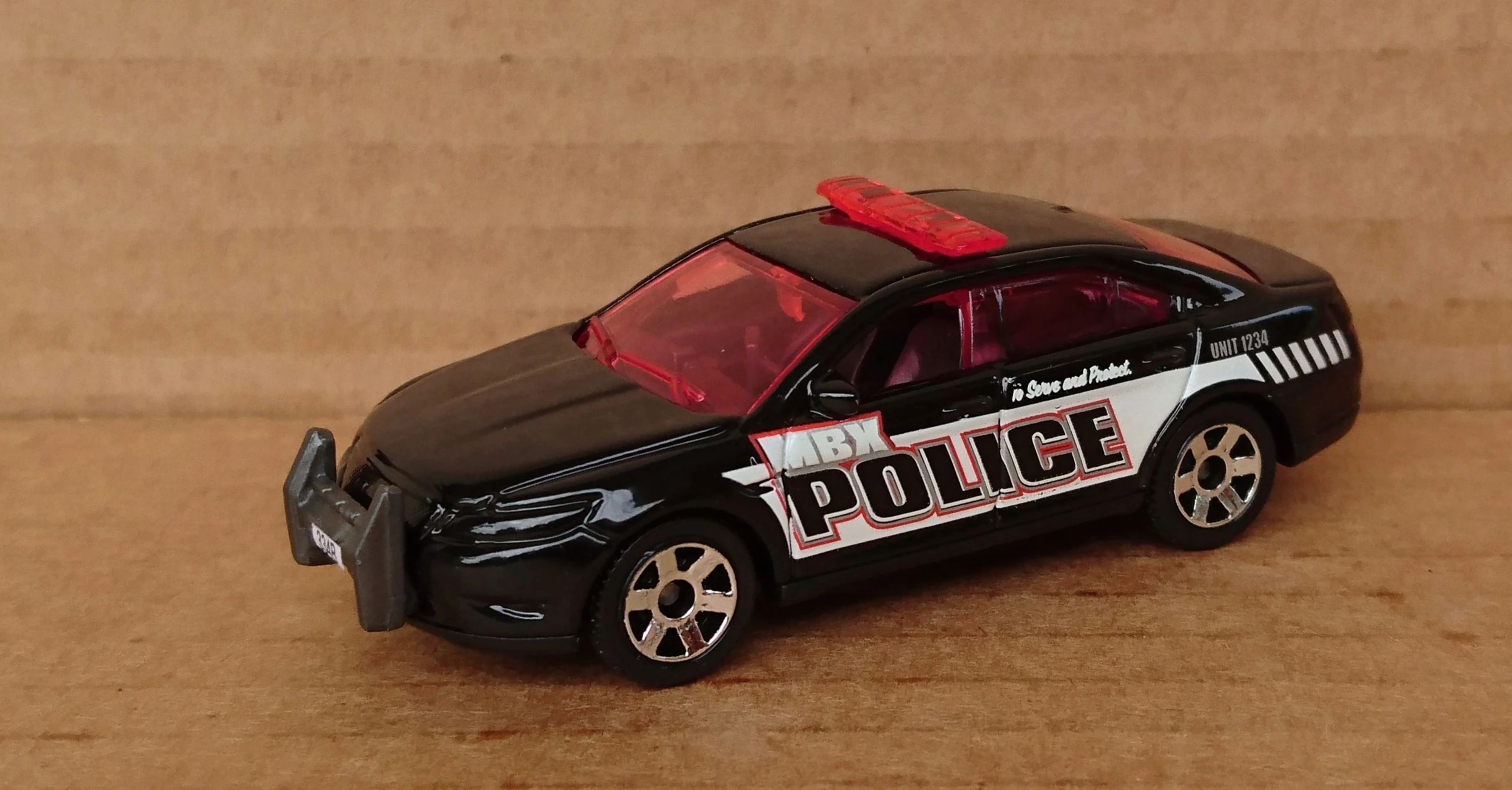 Ford Police Interceptor (Black, MBX Police)