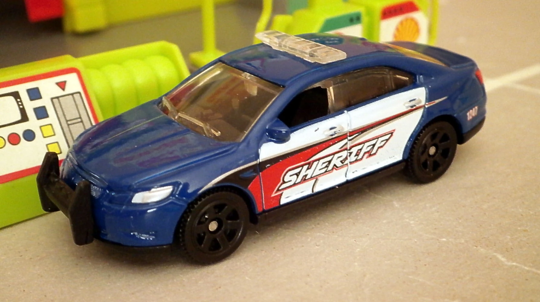 Ford Police Interceptor (Blue, SHERIFF, White doors)