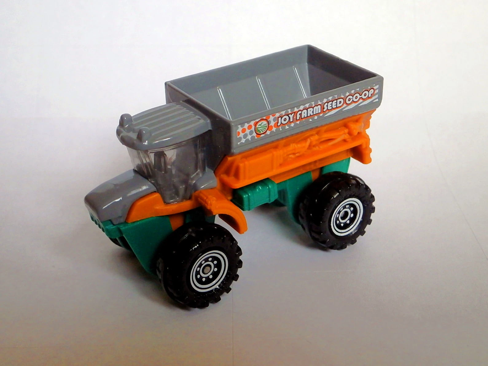 Sowing Machine / MBX FRM 6000 (2014) / Master Sower (2017) (Gray / Orange, JOY FARM SEED CO-OP)
