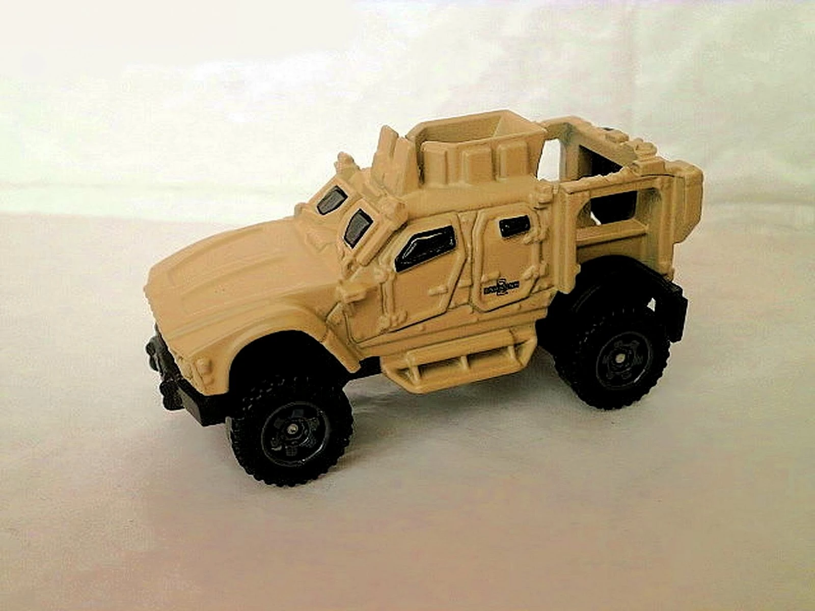 Oshkosh M-ATV (Tan, Front grill & headlights)