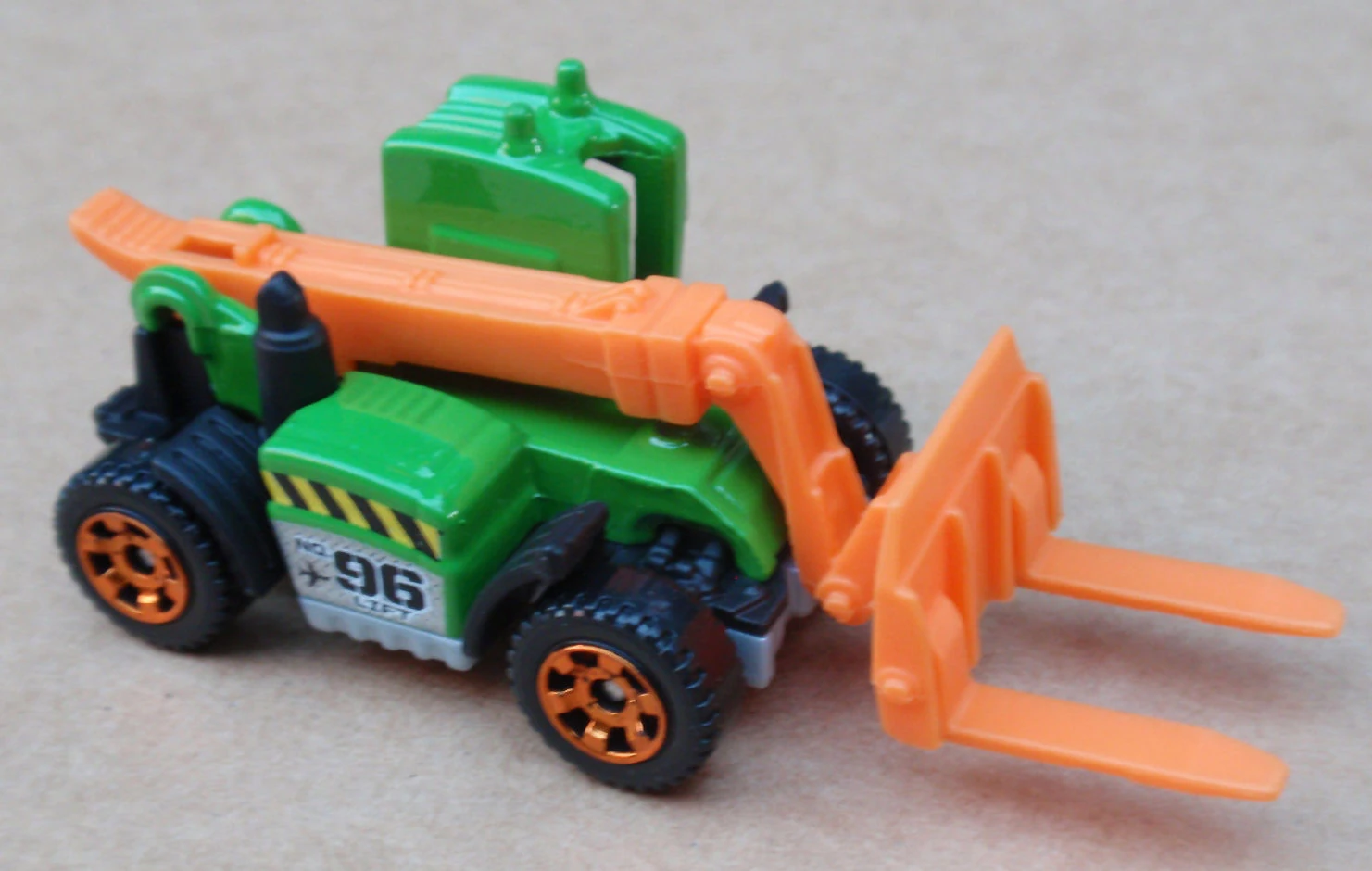 Load Lifter / MBX Load Lifter (2024) (Green, AIRPORT LIFT, 96)