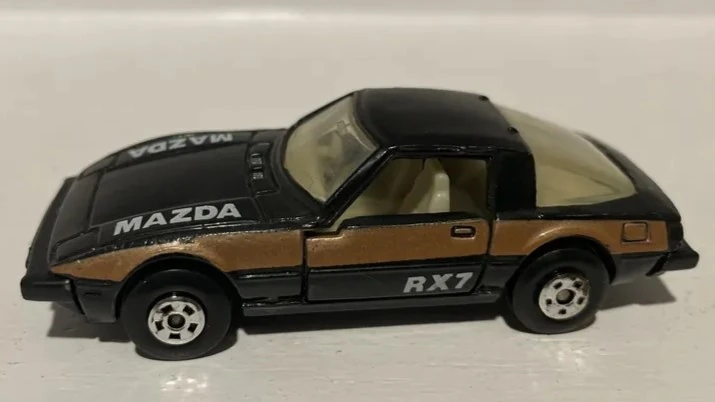 Mazda Savanna RX-7 (Black, Gold stripe, White "MAZDA")