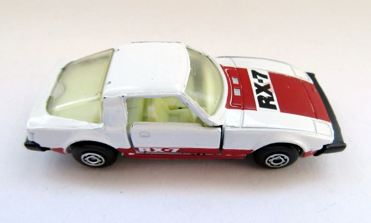 Mazda Savanna RX-7 (White, Wide maroon side stripe, RX-7)