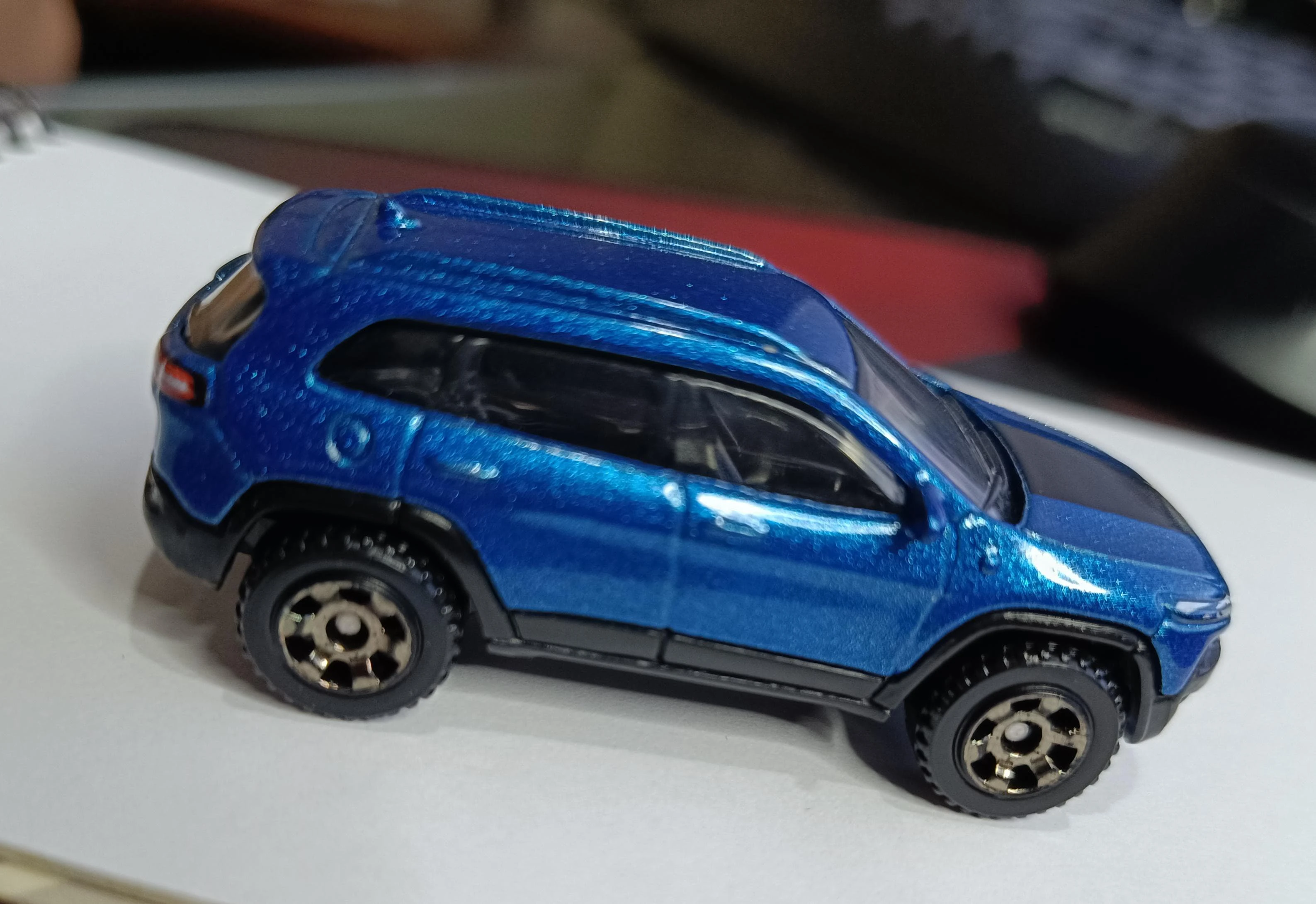 14 Jeep Cherokee Trailhawk (Metalflake Blue, Detailed trim)