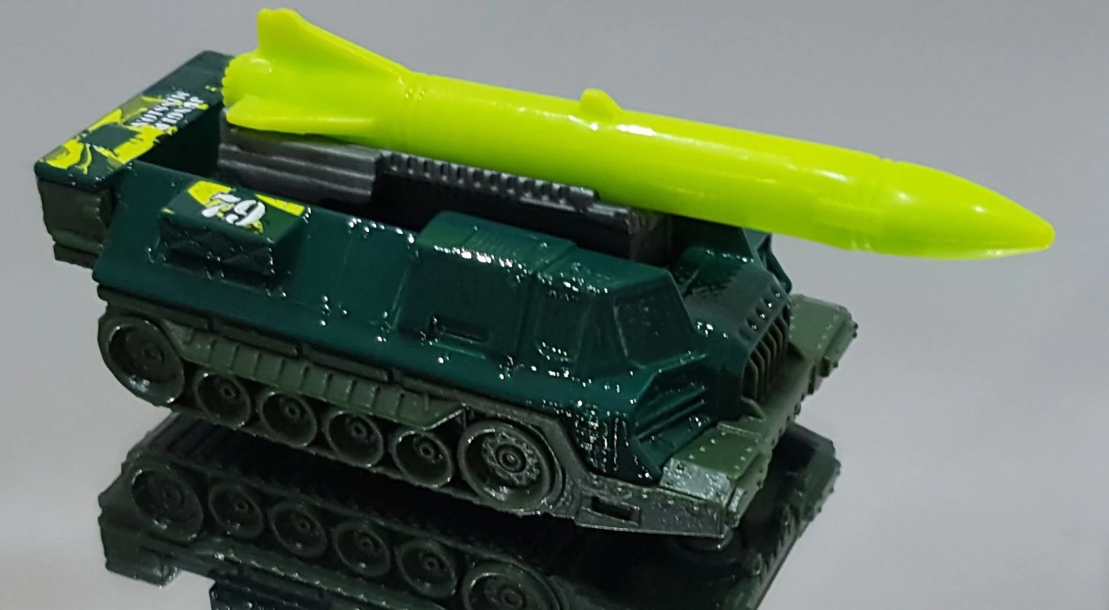 Attack Track (Dark Green, 79, JUNGLE MISSION, Yellow camouflage)