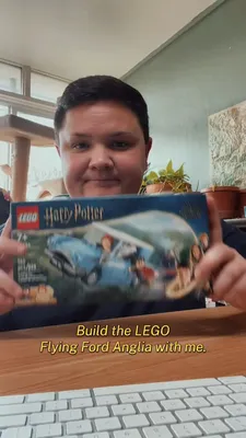 LEGO Set 76424 Flying Ford Anglia