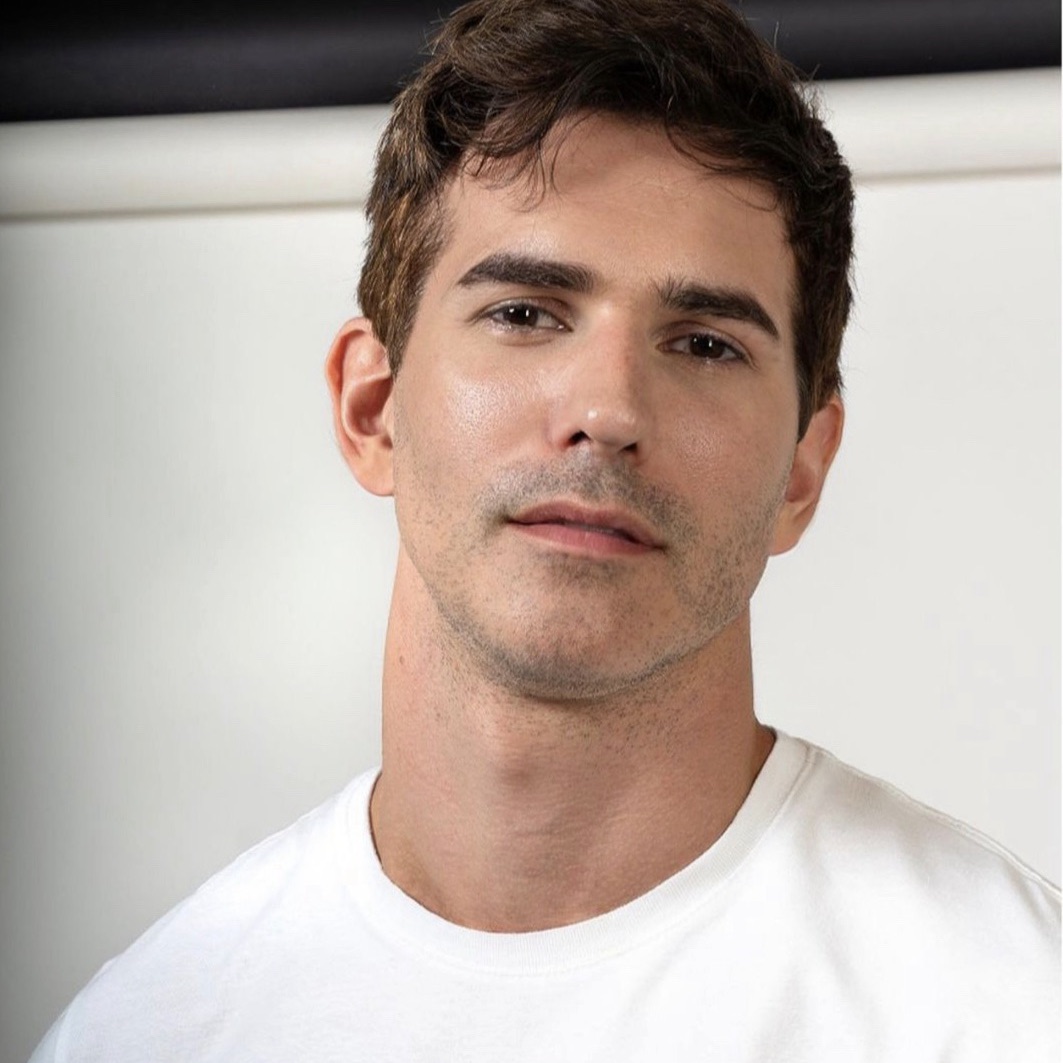 Profile photo of Tim (@timtales)
