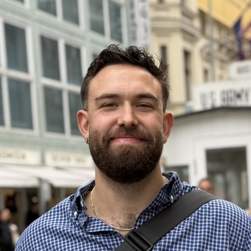 Profile photo of Alec Venter (@aleccc)