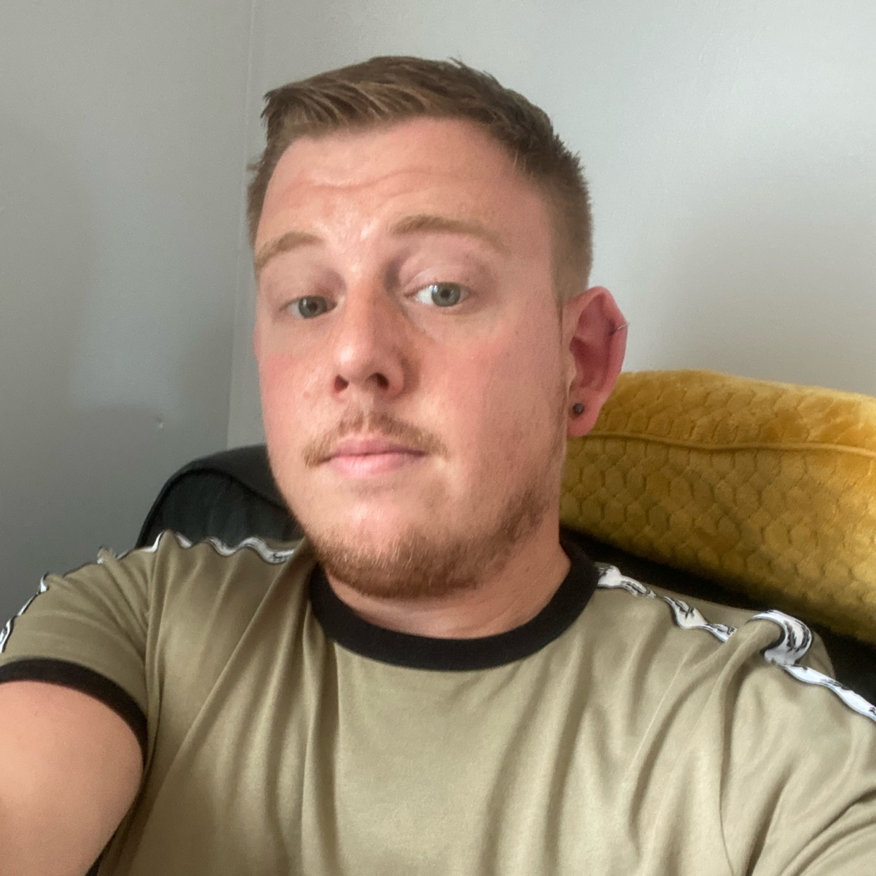 Profile photo of James Humphries (@welshyjames)