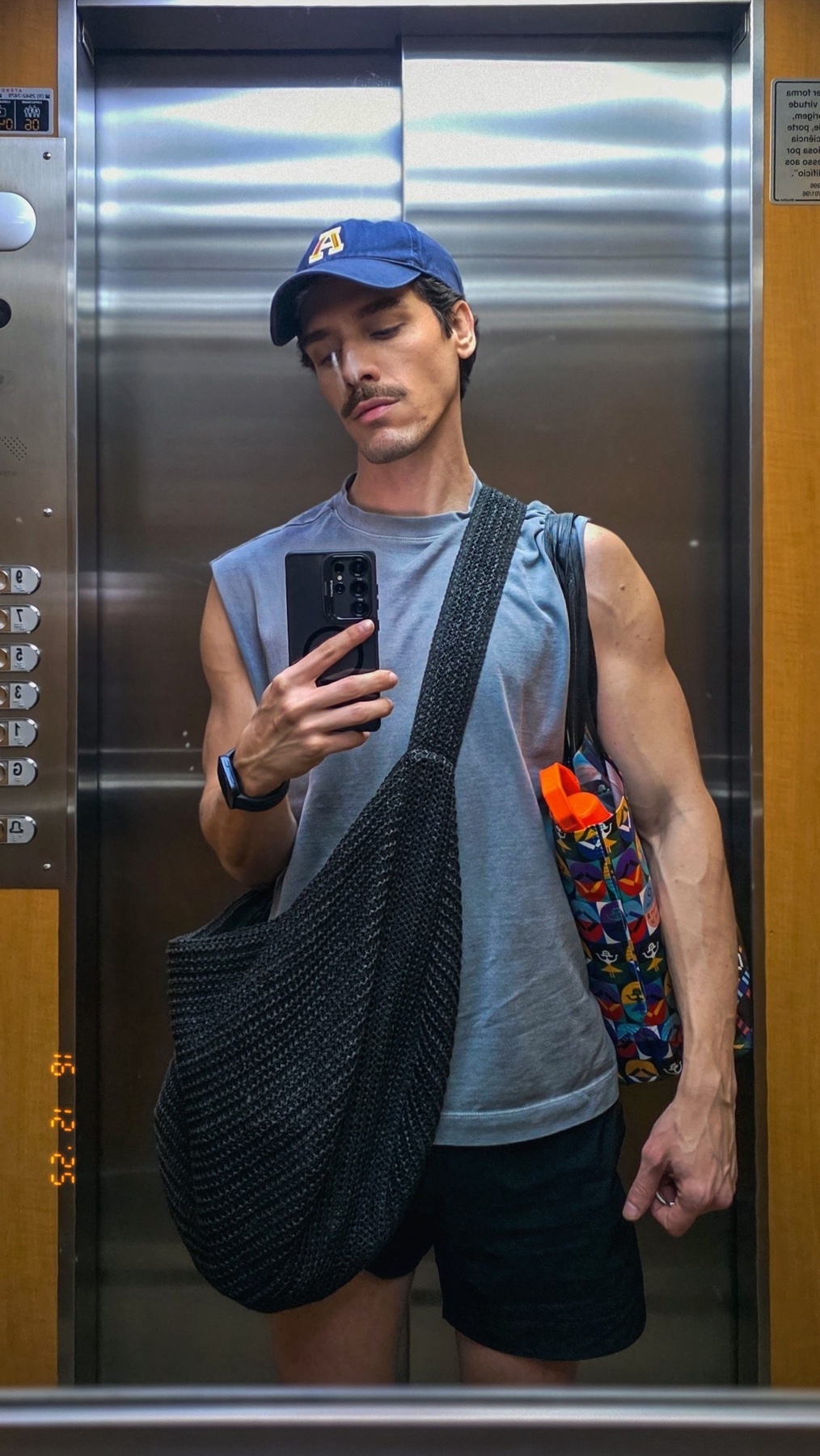 Photo by albertocalou