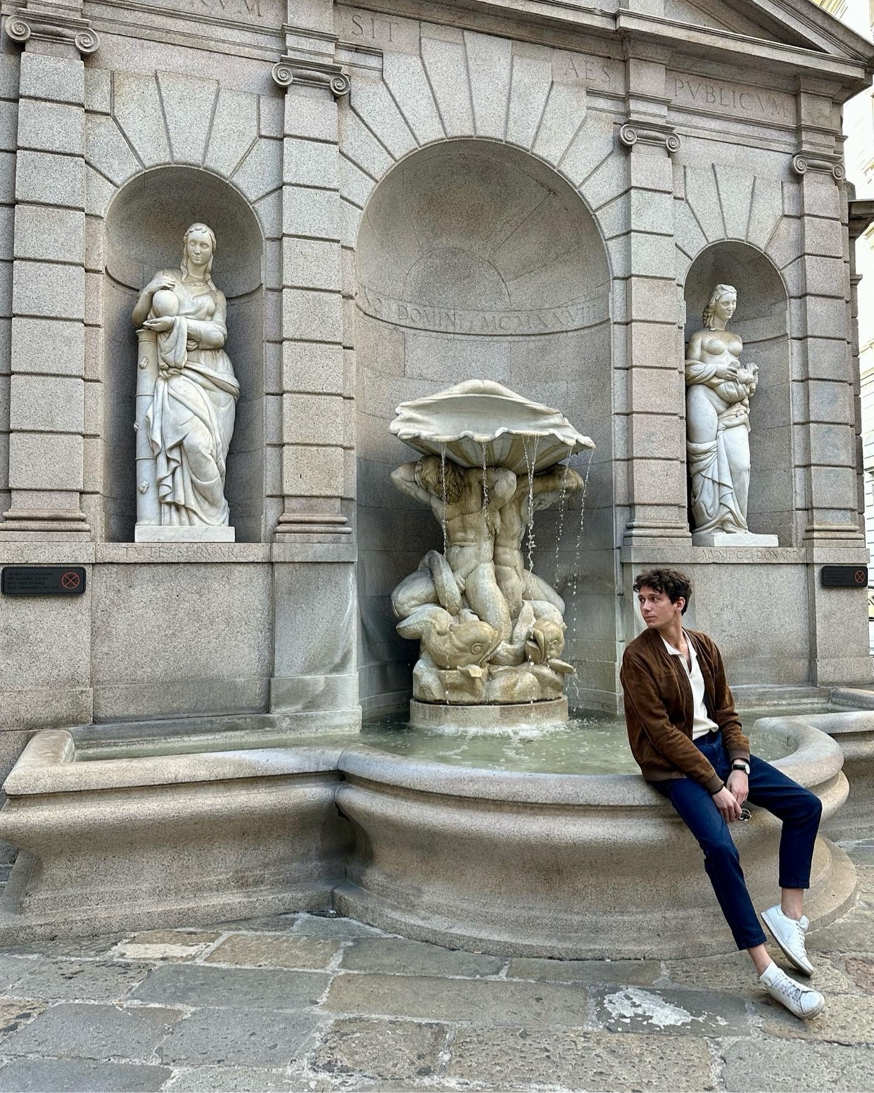Photo by andcabe