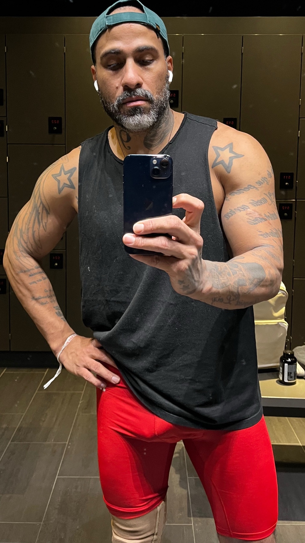 Photo by neyeston-loiz