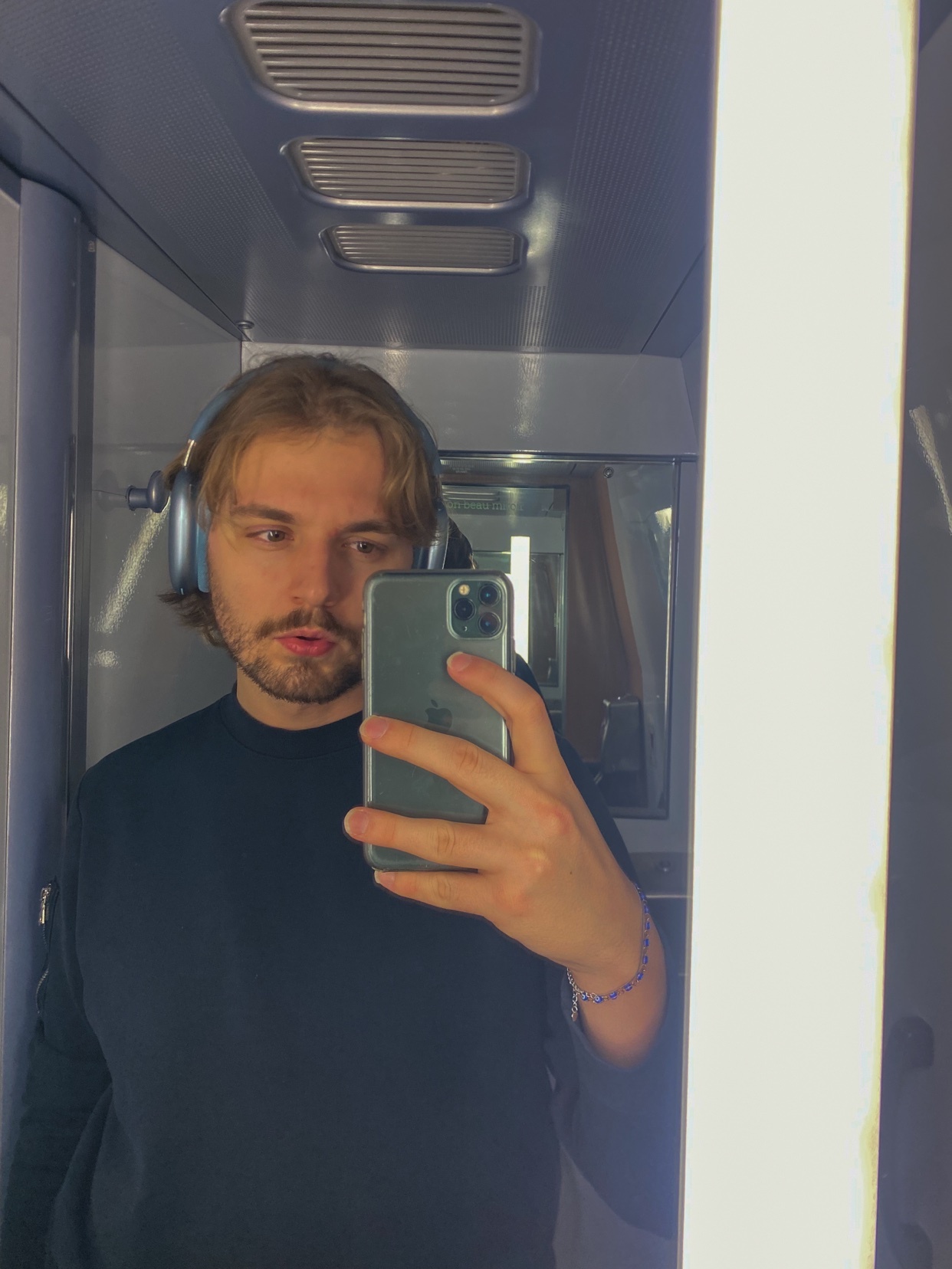 Photo by hugowearsprada_