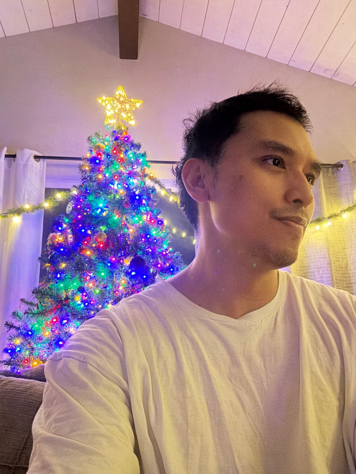 Photo by juvenlee_surrealart