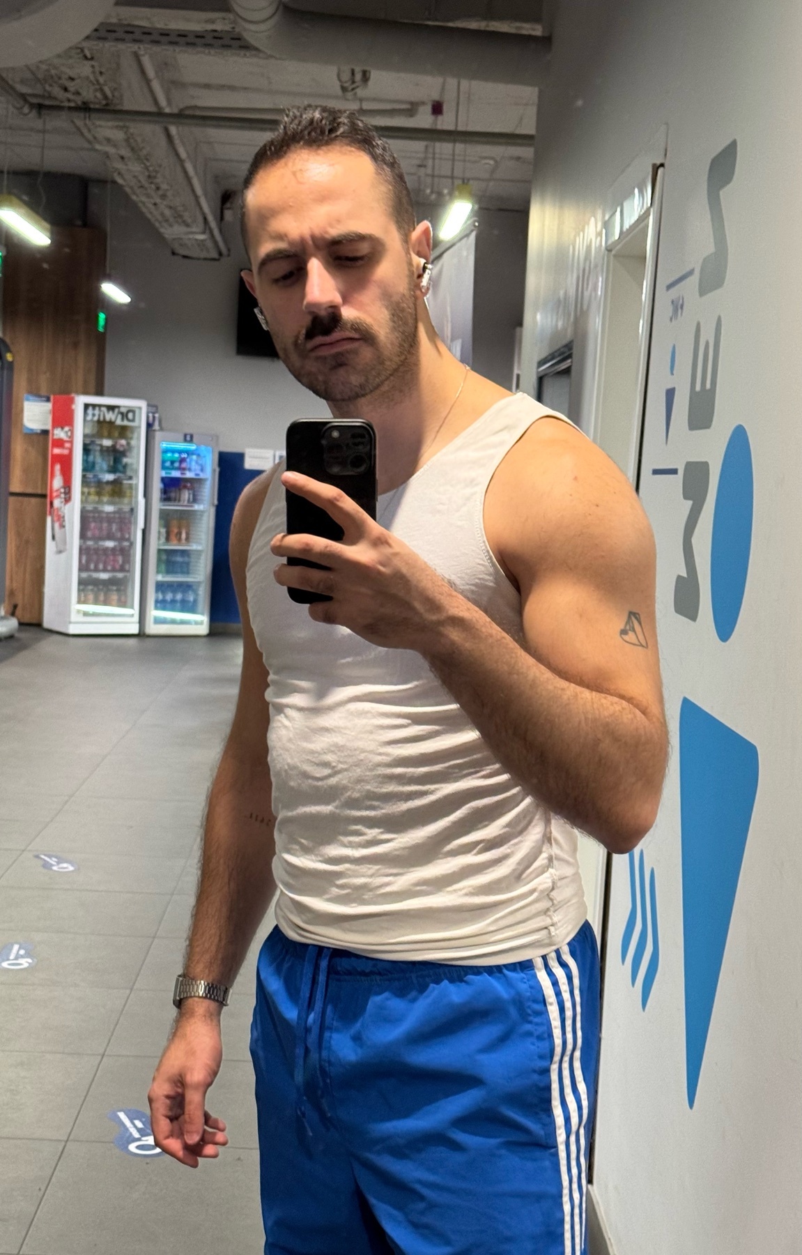 Photo by kostakarakashyan