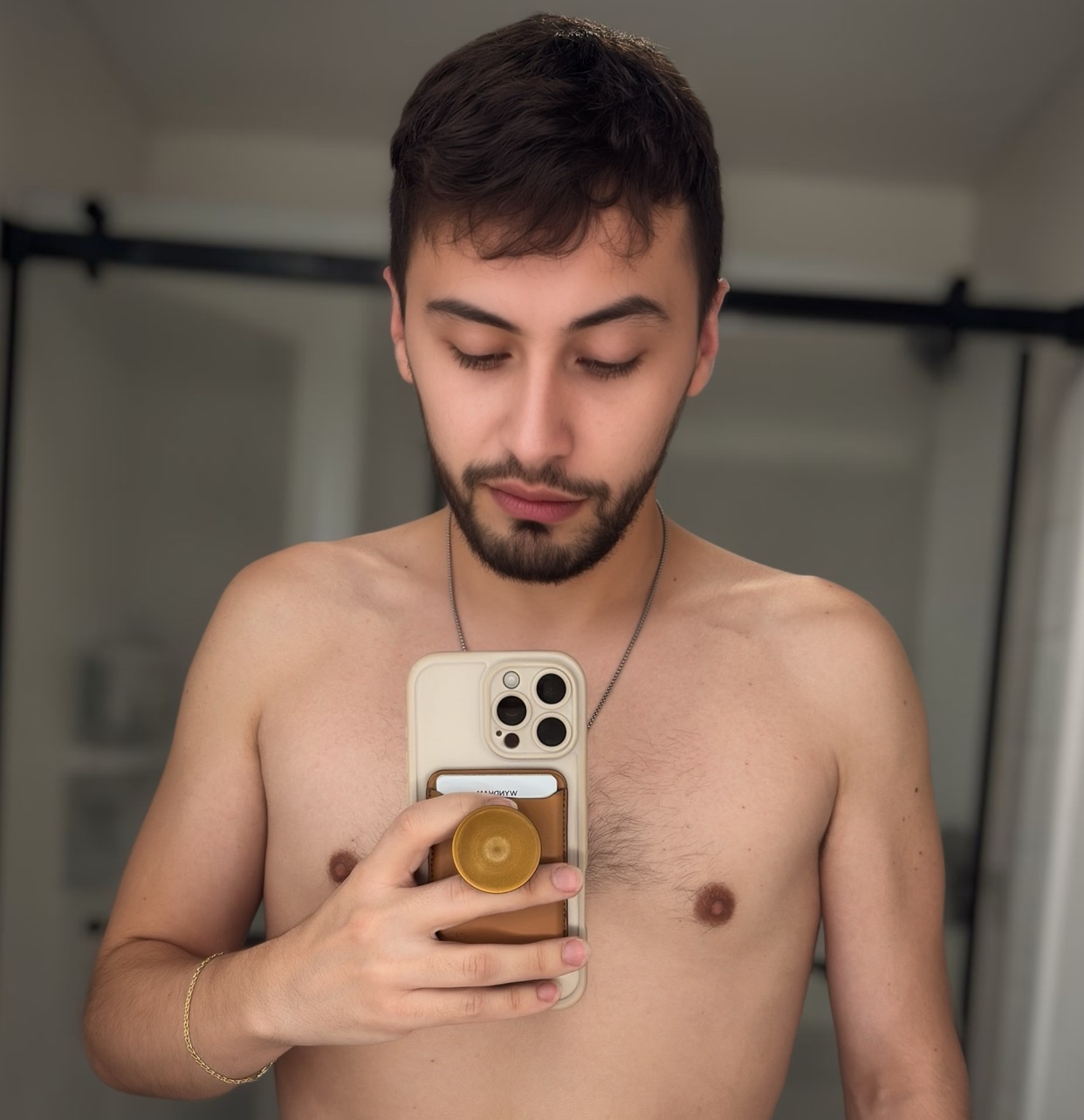 Photo by julianzamguz