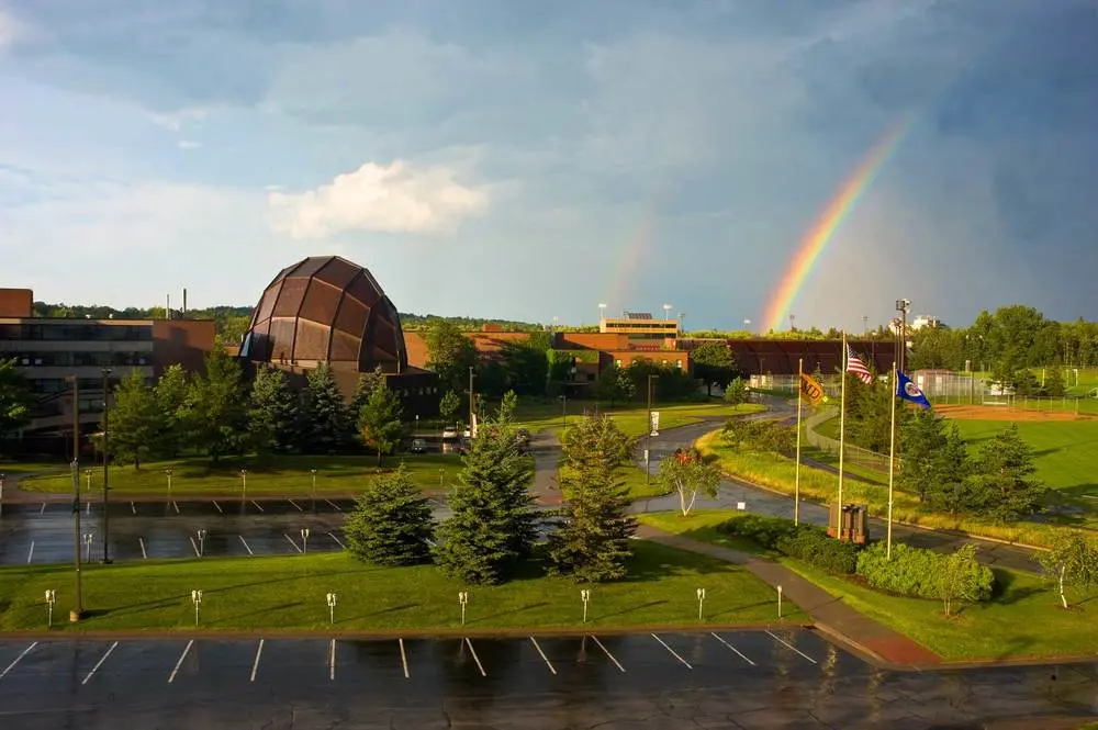 University of Minnesota-Duluth