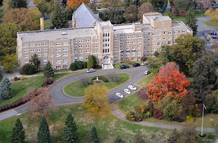 Mount Saint Mary College