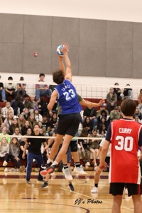 Trysten DeVries