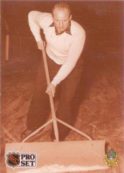 Avant la resurfaceuse (Before the Zamboni)