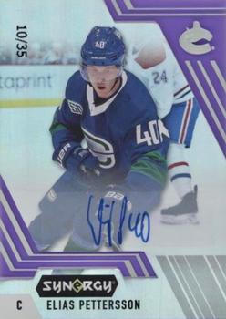 #22 Elias Pettersson