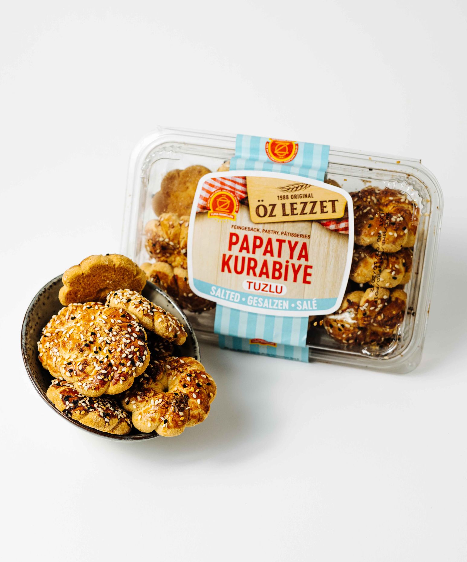 Öz Yufka  Finely Baked Cookies (Papatya Kurabiye)