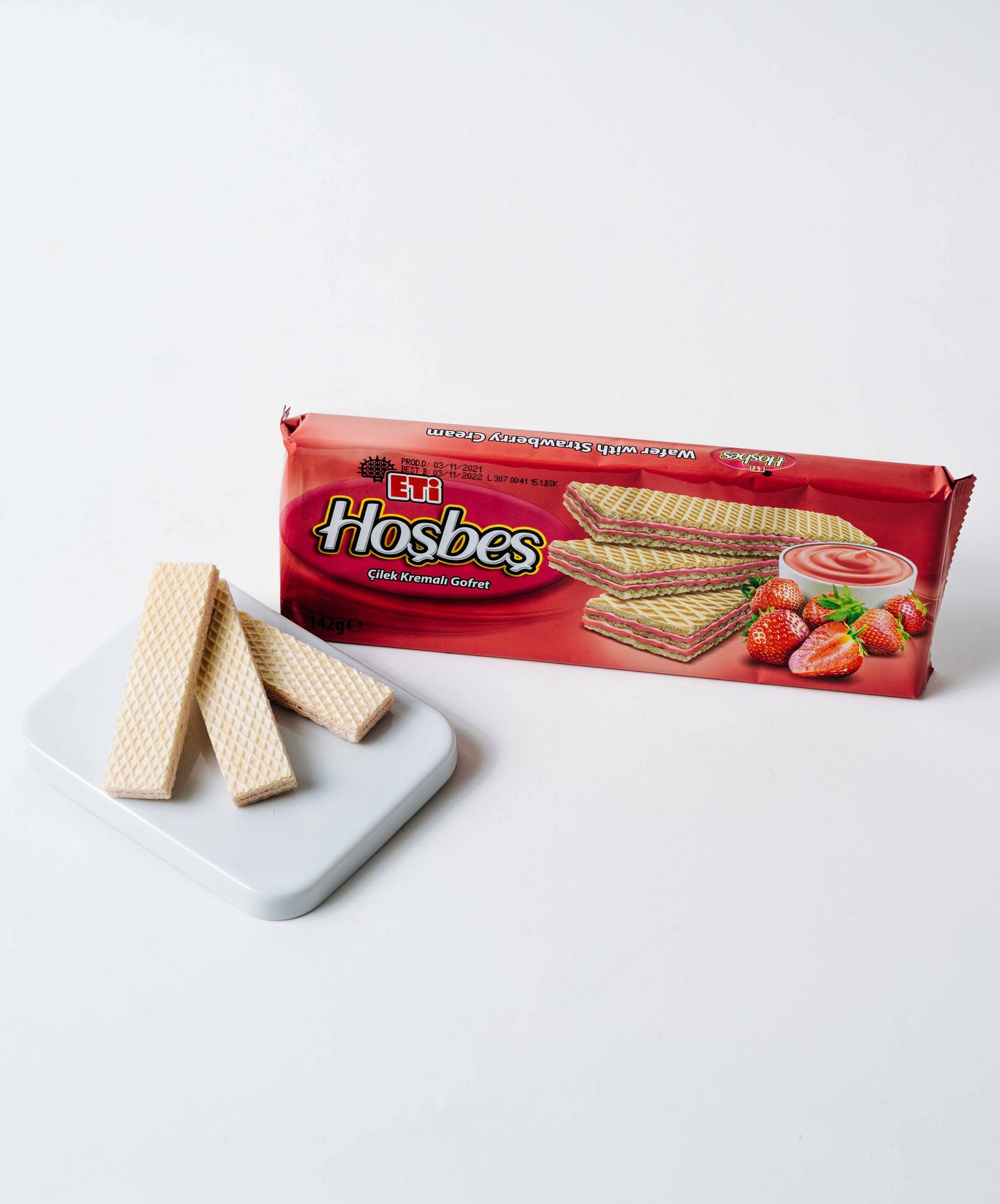 Eti Hosbes Strawberry Cream Wafer