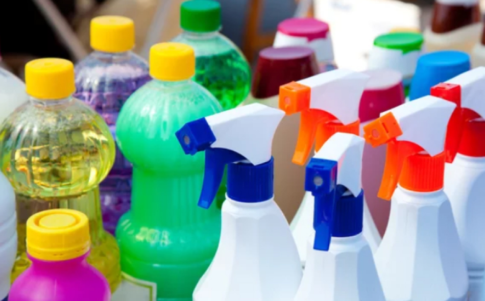 How to Dispose of Commercial Cleaning Products