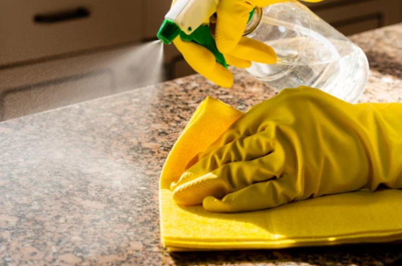 How to Increase Efficiency and Reduce Costs with Commercial Cleaning Solutions