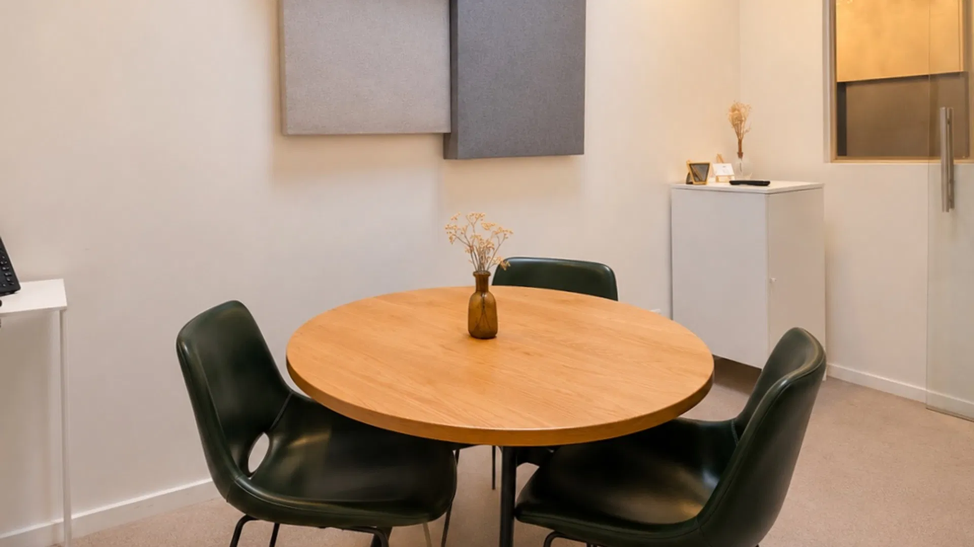 Meeting Room Folon