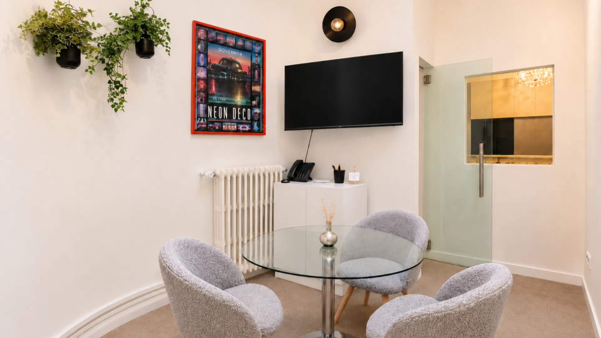 Meeting Room Ensor