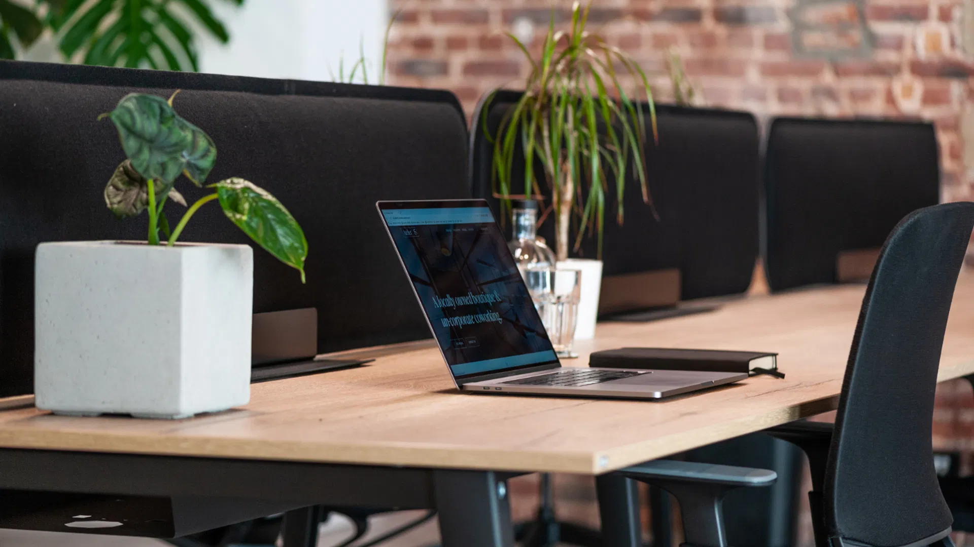 Atelier 15's Flex Desk