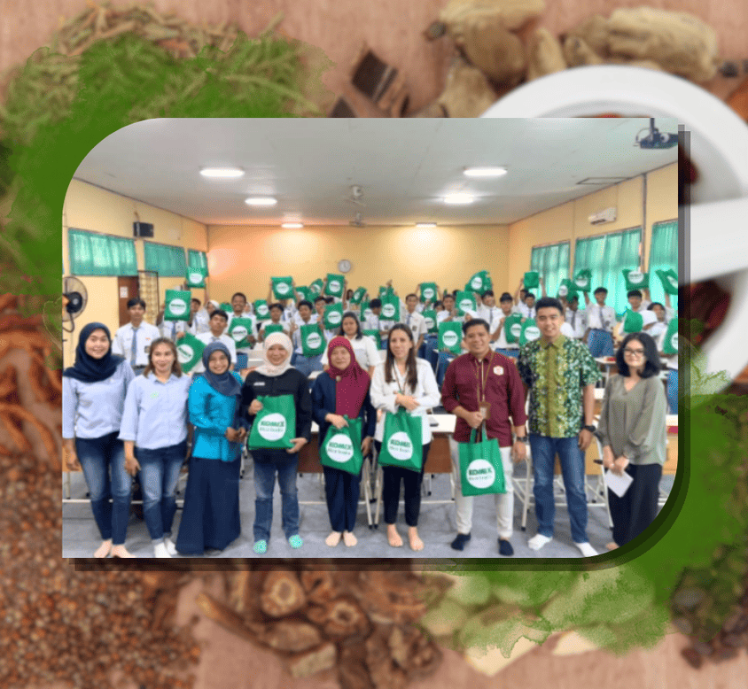 PT Bintang Toedjoe through Komix Herbal Holds Talkshow Goes to School Generasi Sehat, Generasi Herbal in Surabaya