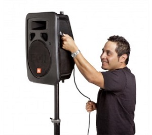 RENTA DE BOCINAS, KARAOKE, ROCKOLA, MICROFONO Y TRIPIE