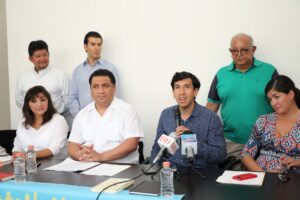Diputados de la XV Legislatura recibieron al diputado independiente Pedro Kumamoto Aguilar