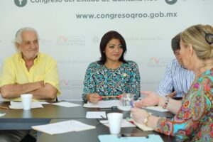 La presidenta de la Comisión de Turismo y Asuntos Internacionales de la XV Legislatura, diputada Gabriela Angulo Sauri, se reunió con empresarios hoteleros de la zona norte de Quintana Roo.