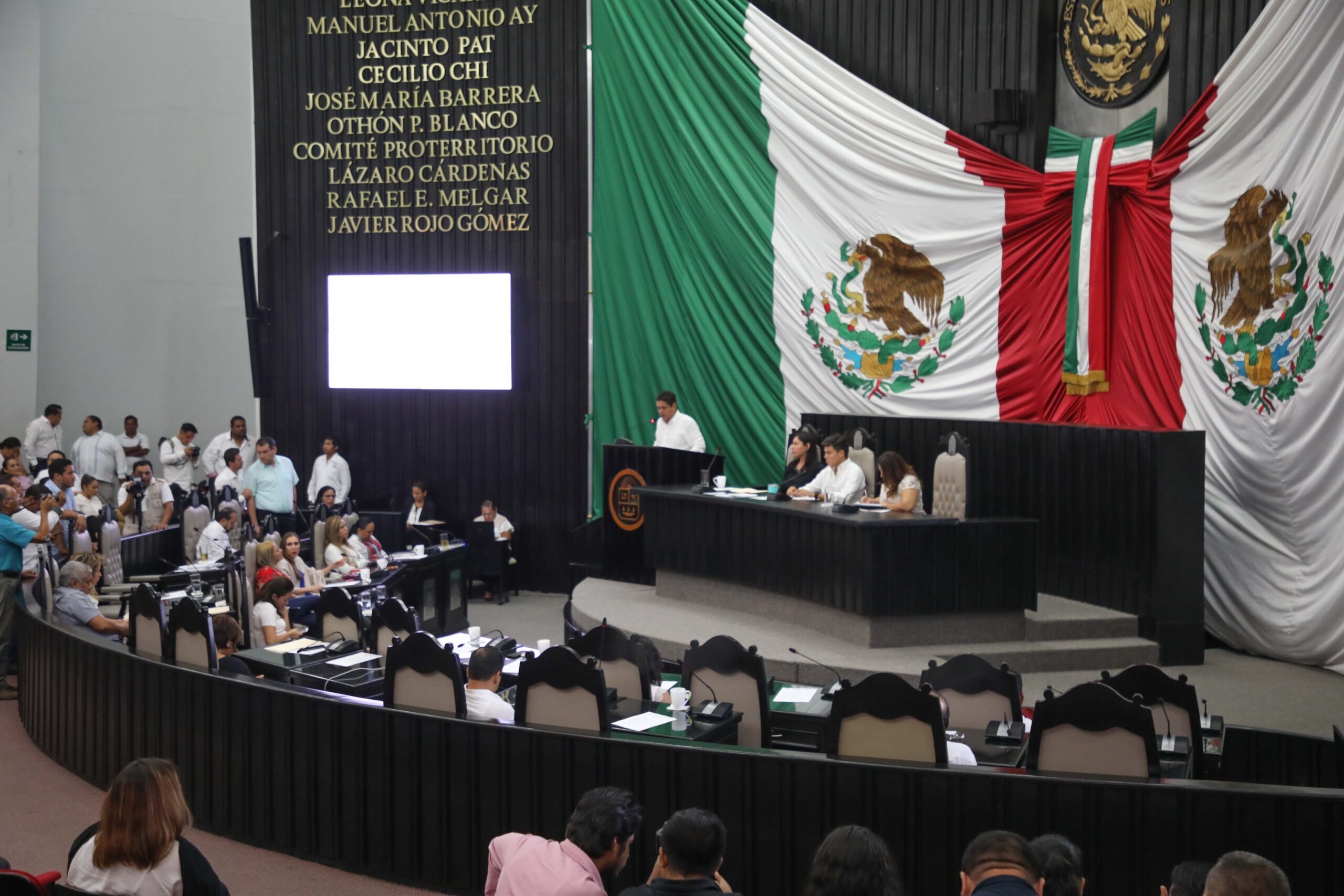Integrantes de la XVI Legislatura compartieron reflexiones alusivas al 45 aniversario de Quintana Roo como entidad federativa.