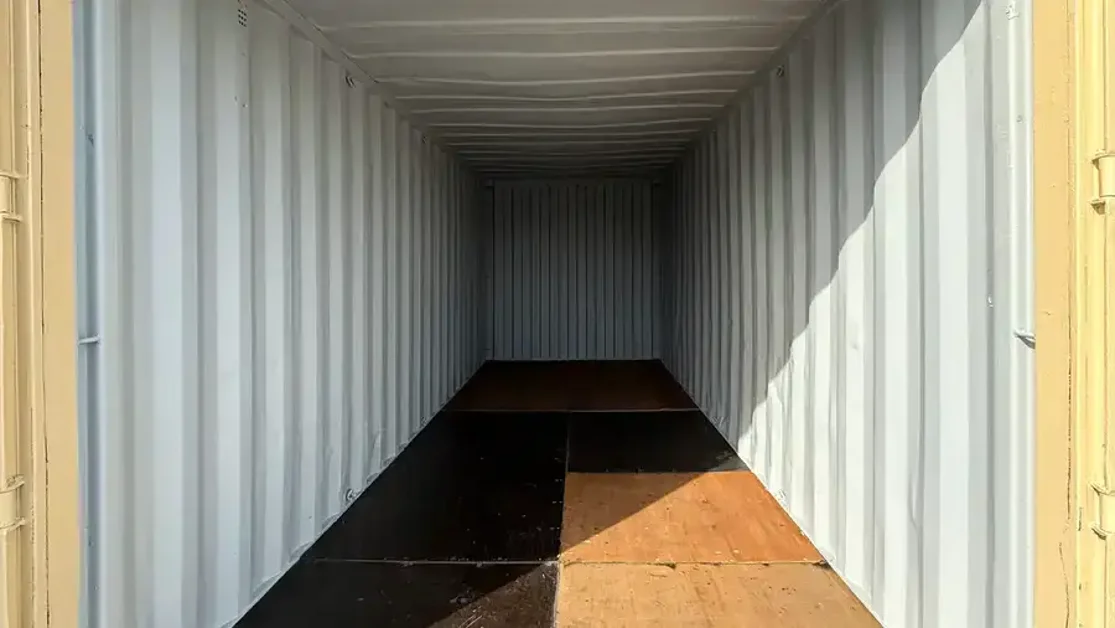 20ft container.