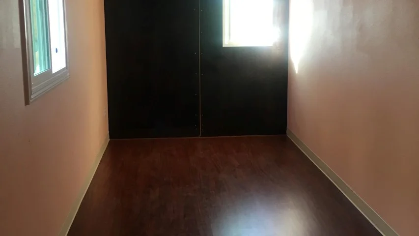 shipping container interior finish