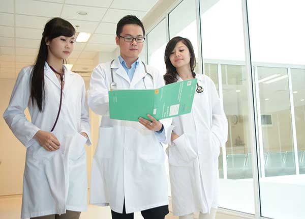 luật công chức viên chức ngành y tế