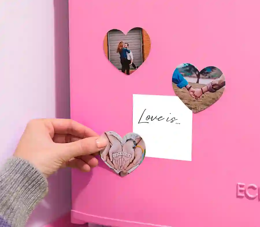 Corazón de madera con imán y texto personalizado