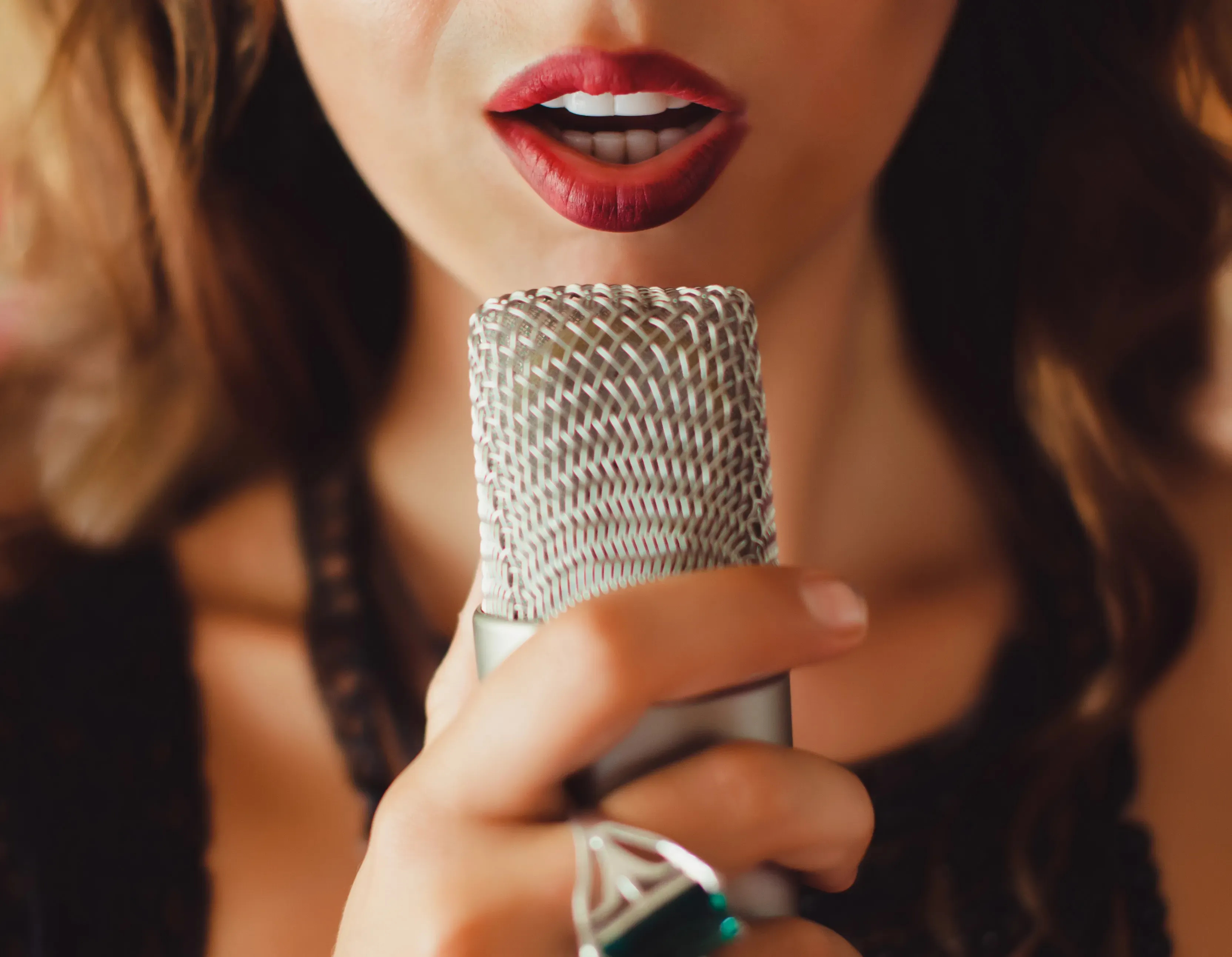 Enhance Your Vocal Skills with Professional Coaching and Lessons